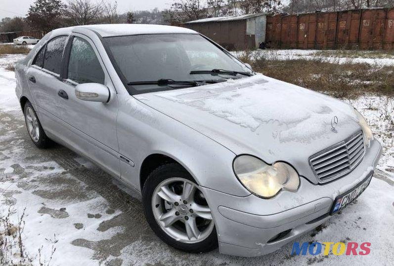 2002' Mercedes-Benz C photo #2