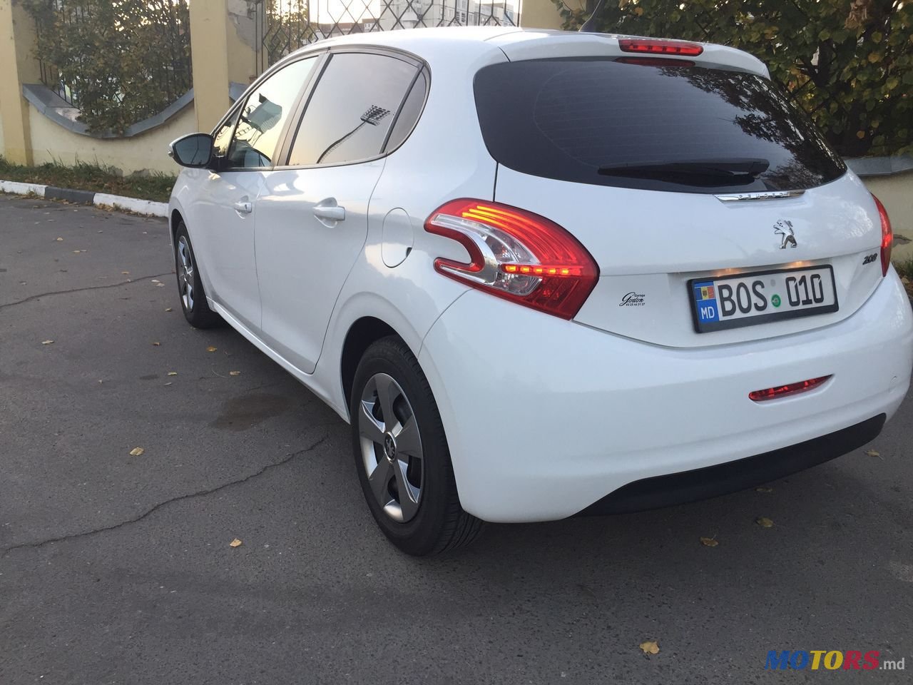 2013' Peugeot 208 photo #2