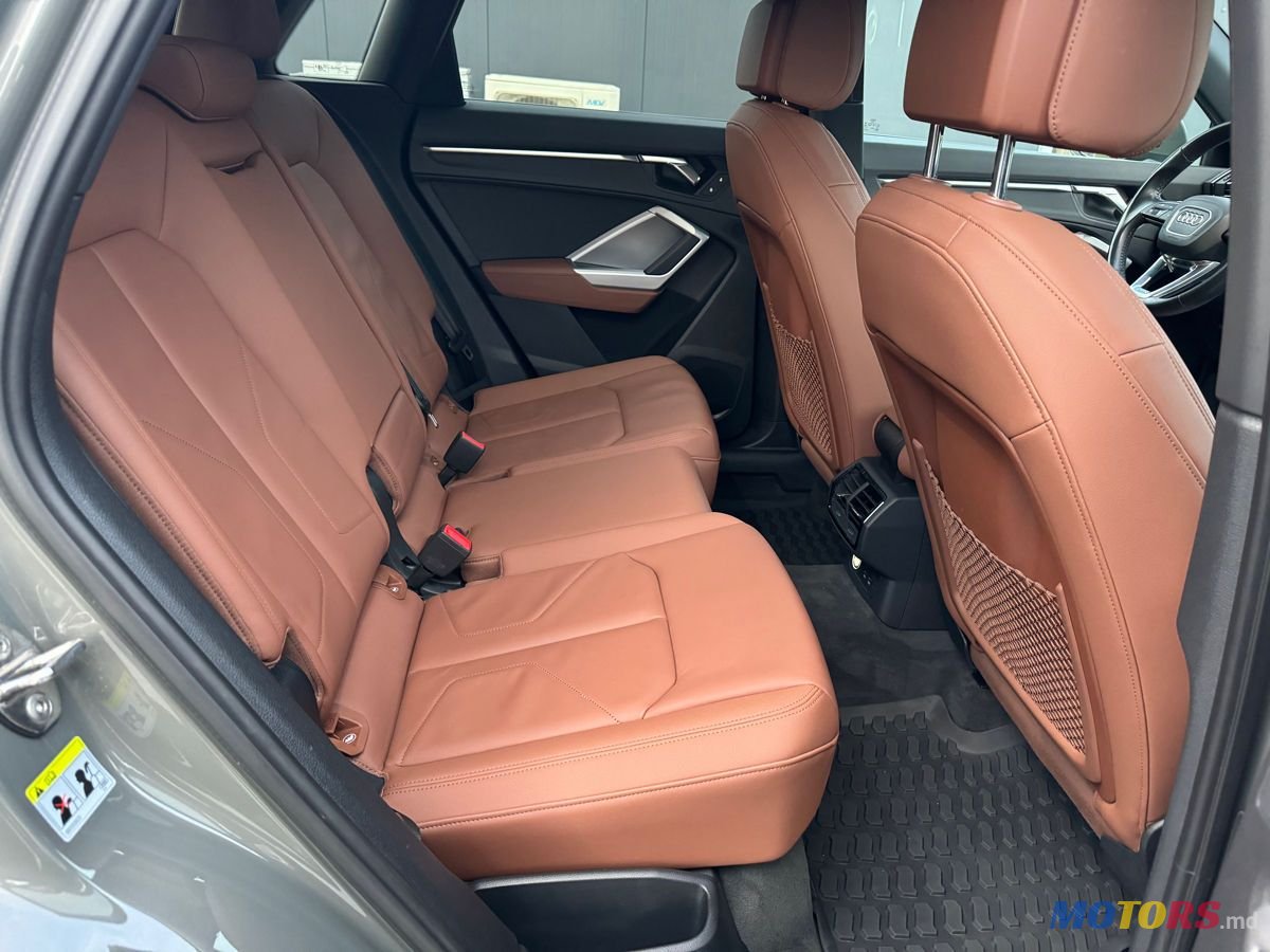 2019' Audi Q3 photo #5