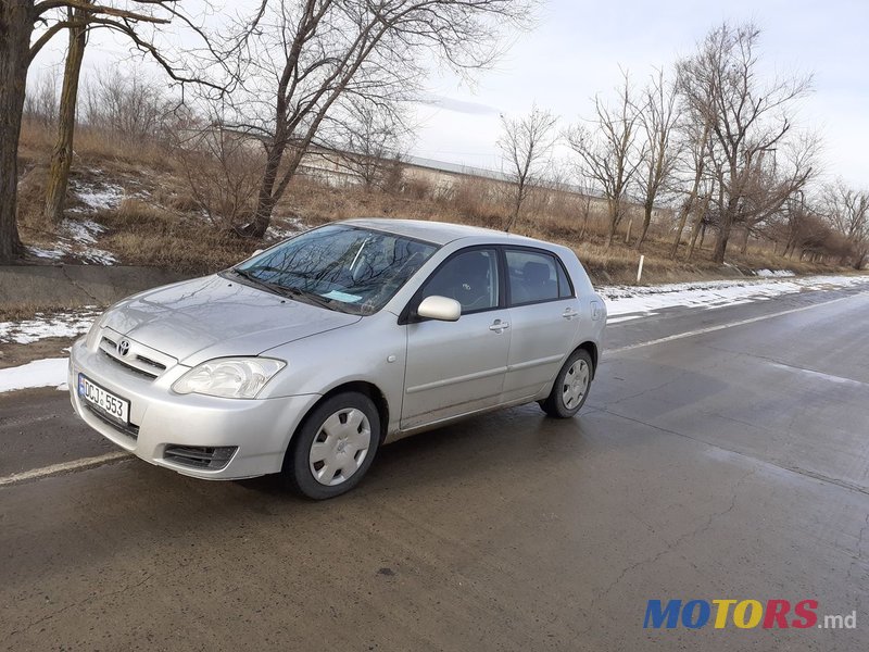 2005' Toyota Corolla photo #2