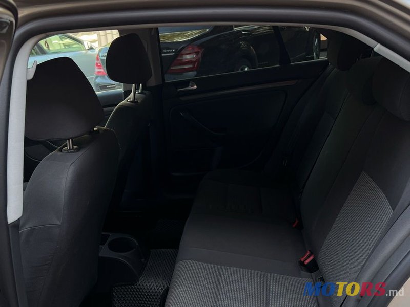 2007' Volkswagen Jetta photo #6