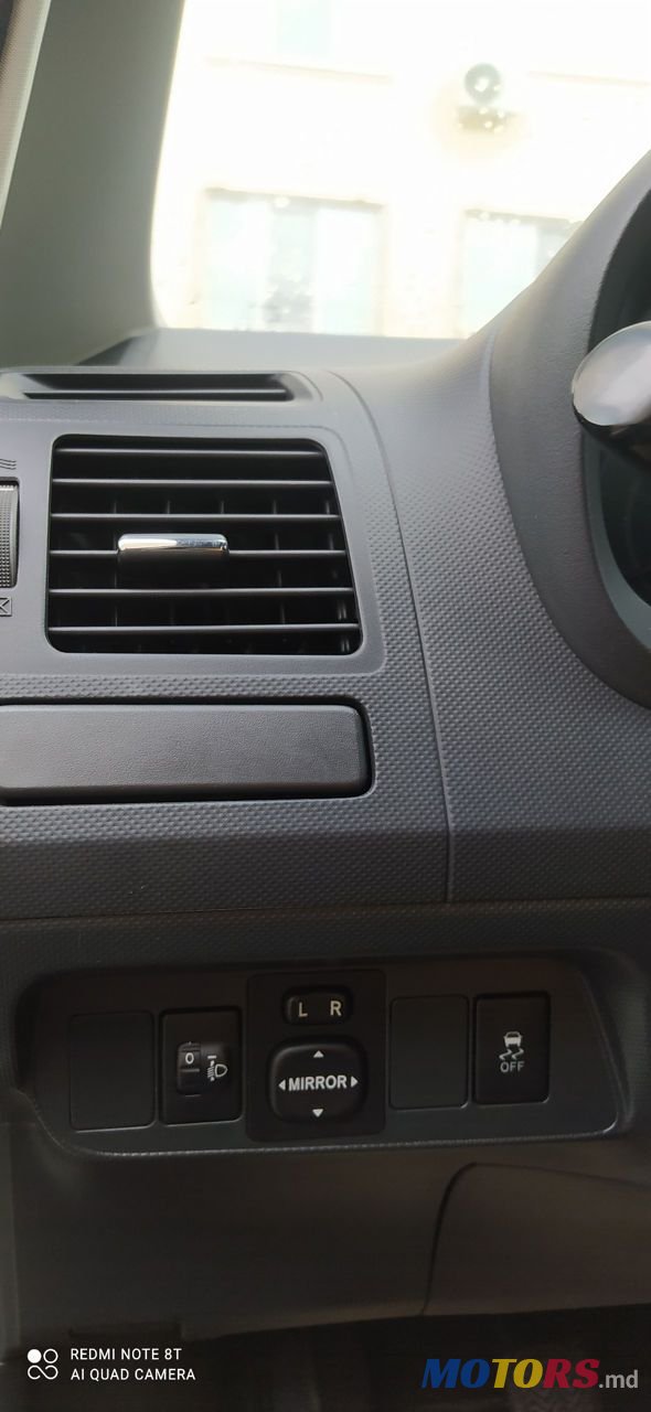 2008' Toyota Auris photo #6