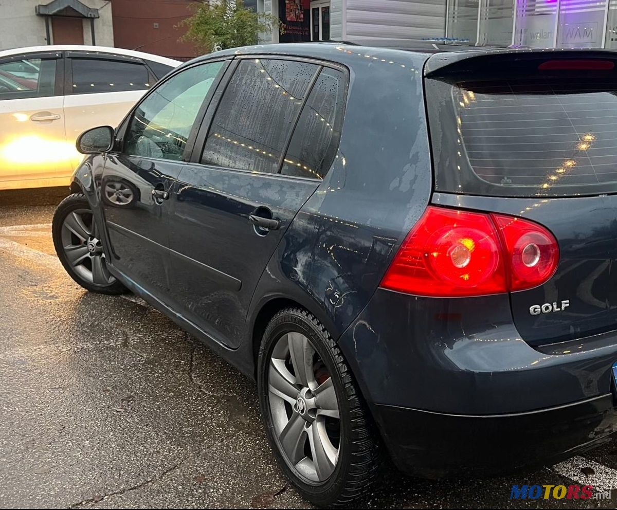 2004' Volkswagen Golf photo #3