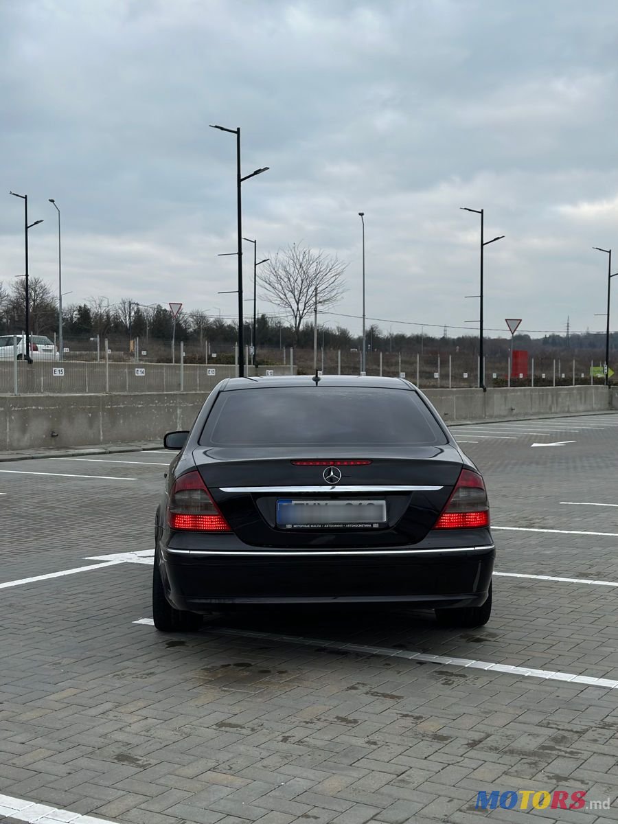 2007' Mercedes-Benz E-Class photo #3