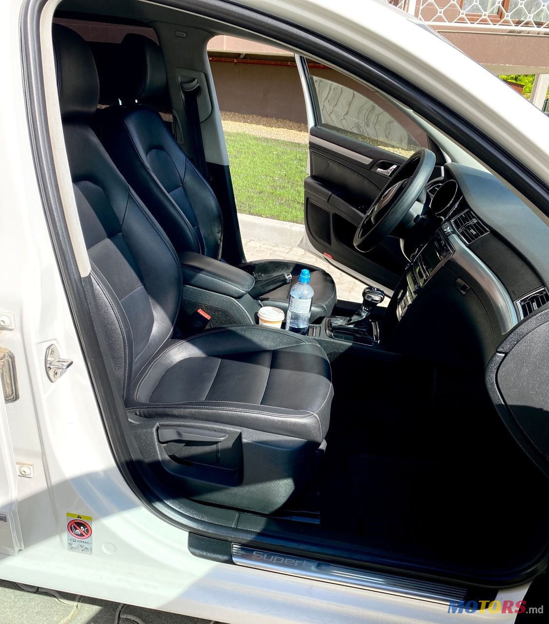 2009' Skoda Superb photo #5