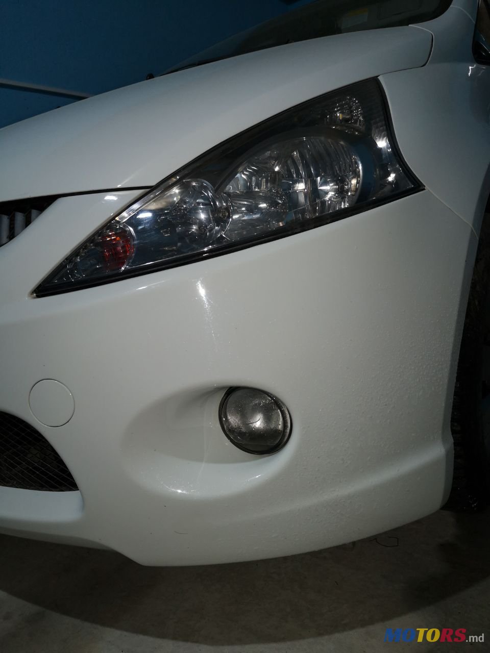 2009' Mitsubishi Grandis photo #3