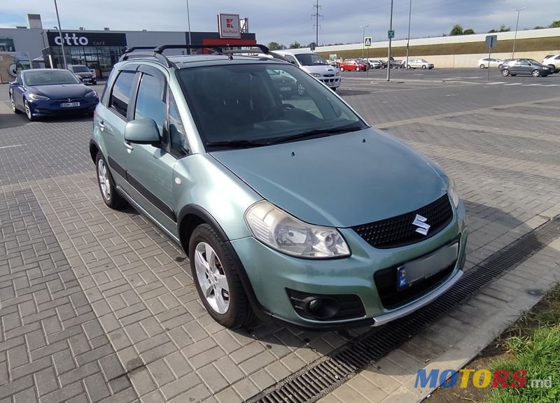 2011' Suzuki SX4 photo #5