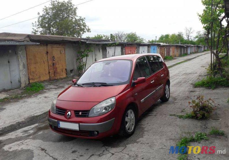 2004' Renault Grand Scenic photo #1