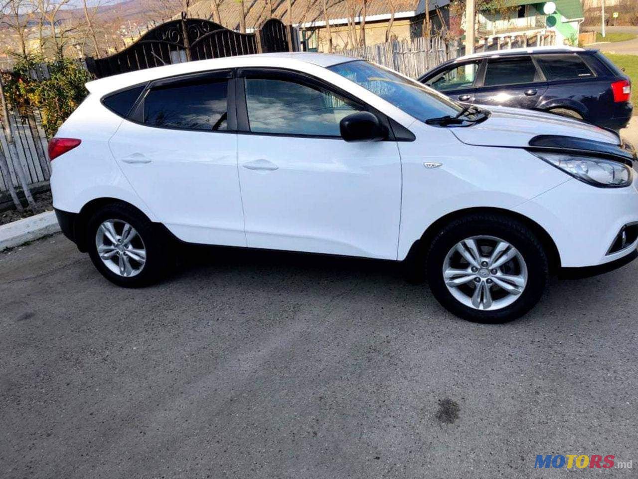 2010' Hyundai Tucson photo #4