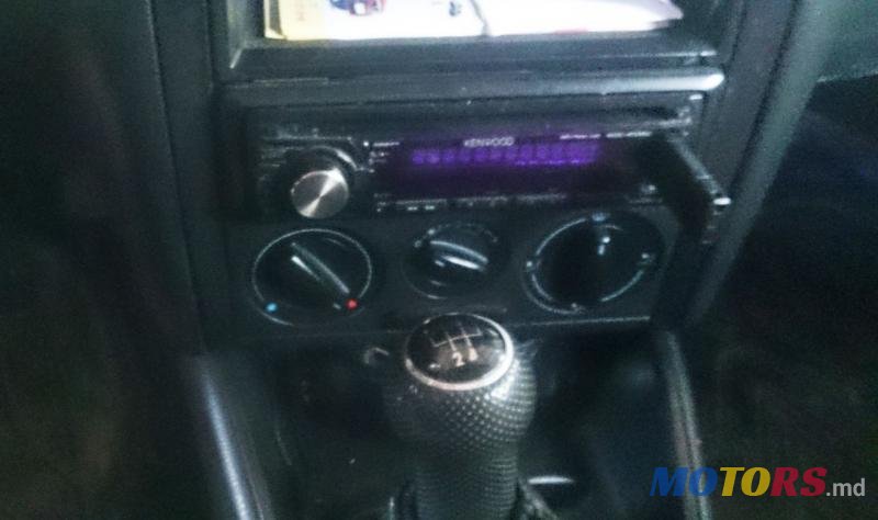 2000' Volkswagen Golf photo #5