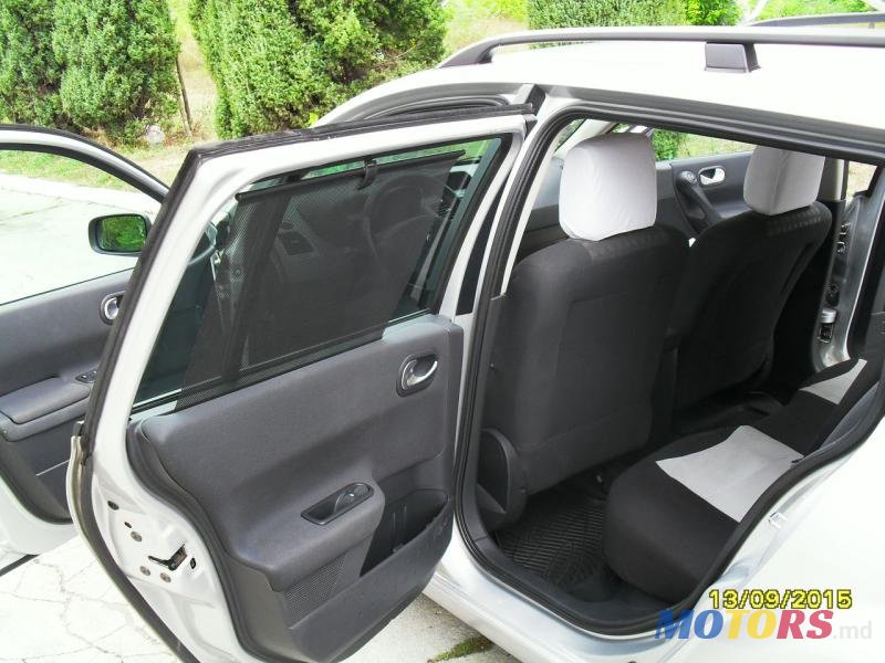 2008' Renault Megane photo #6