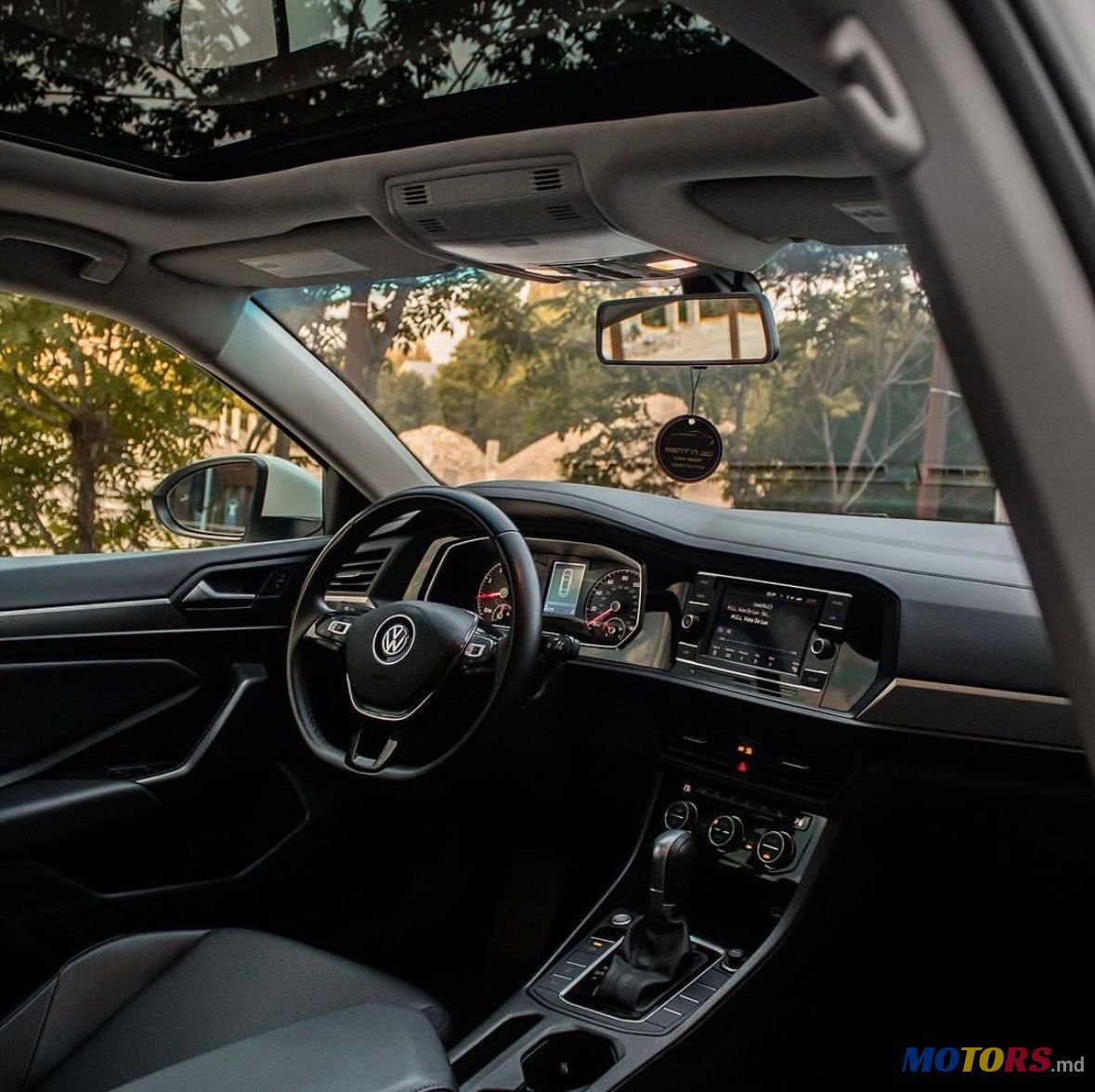 2019' Volkswagen Jetta photo #4