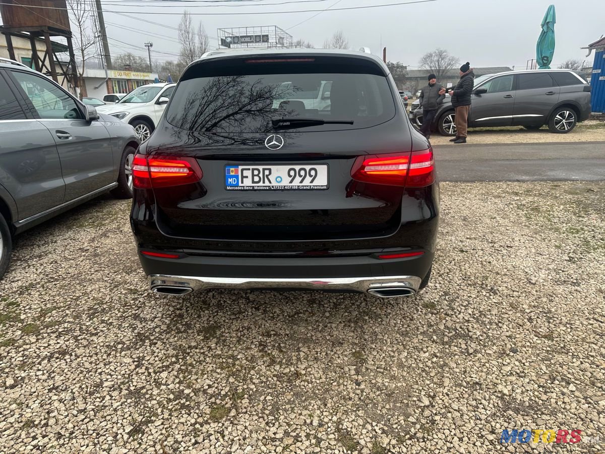 2018' Mercedes-Benz Glc photo #2