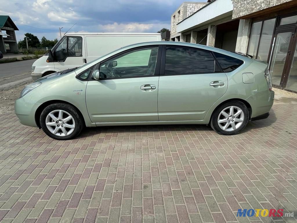 2008' Toyota Prius photo #3