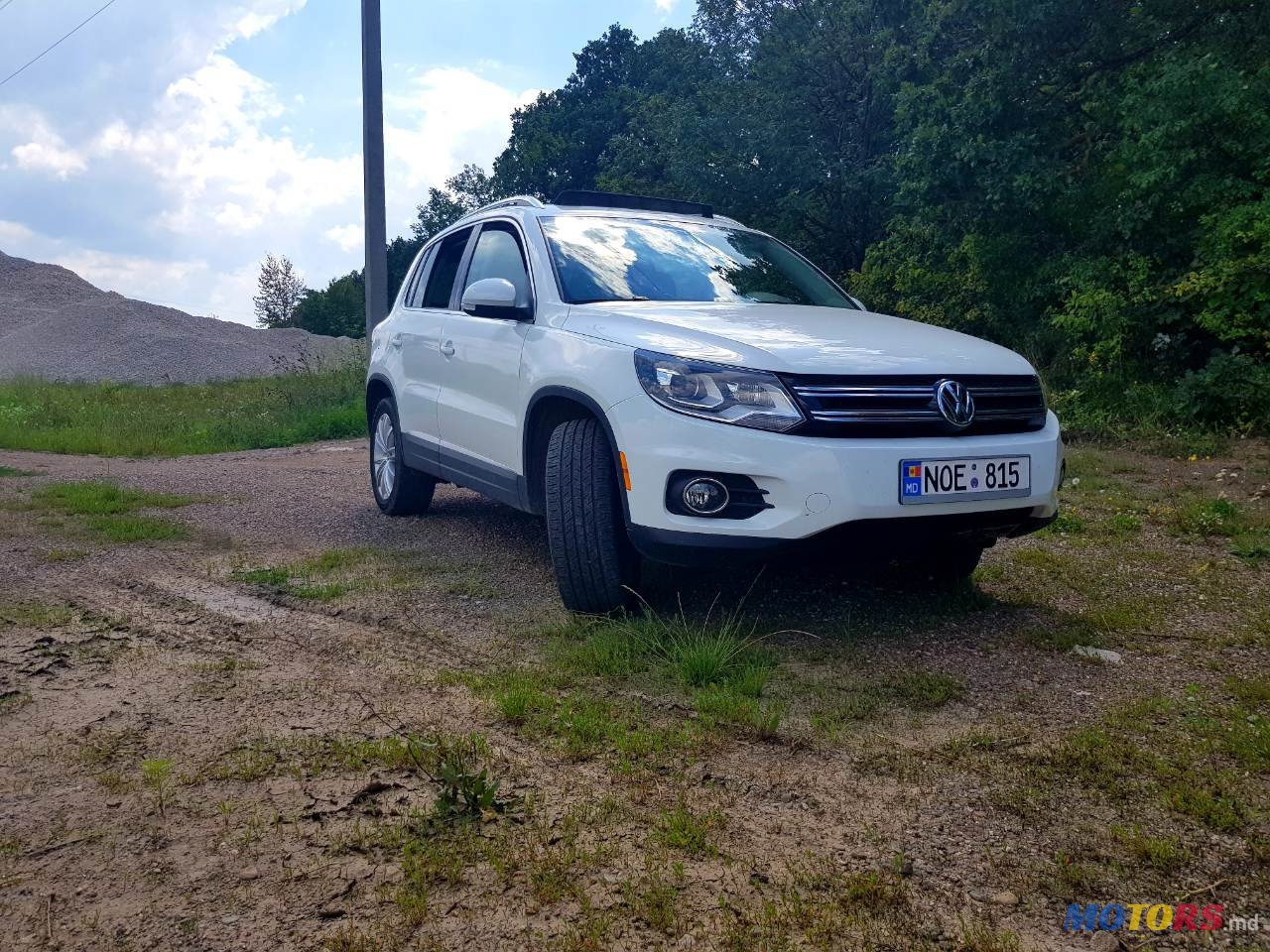 2016' Volkswagen Tiguan photo #6