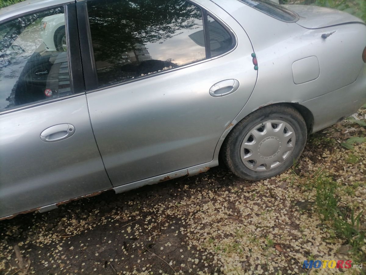 1996' Hyundai Elantra photo #1
