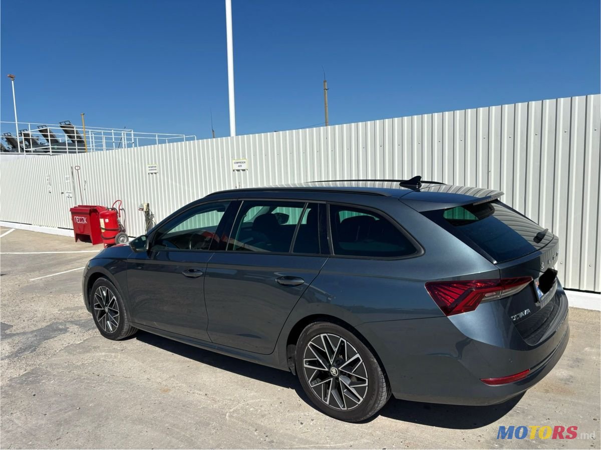 2020' Skoda Octavia photo #3