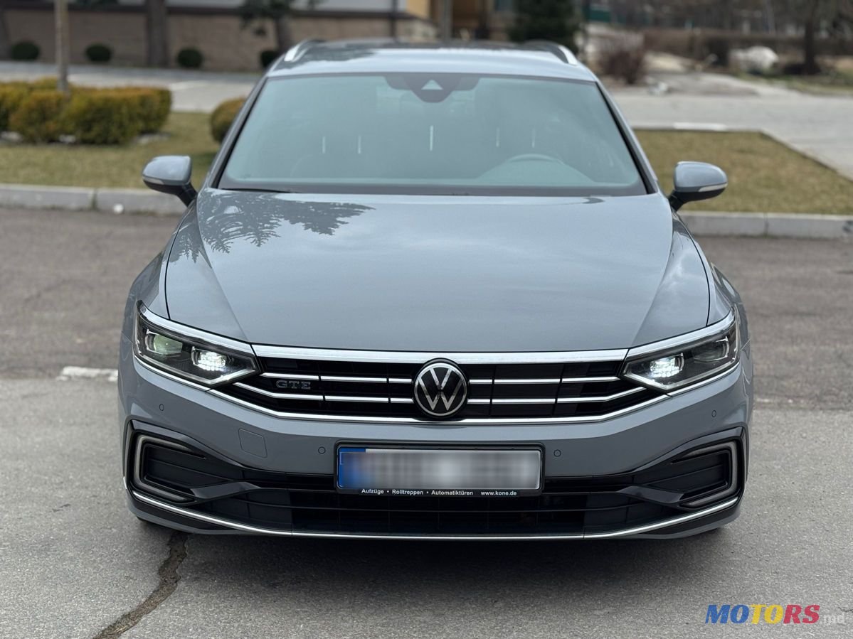 2022' Volkswagen Passat photo #4