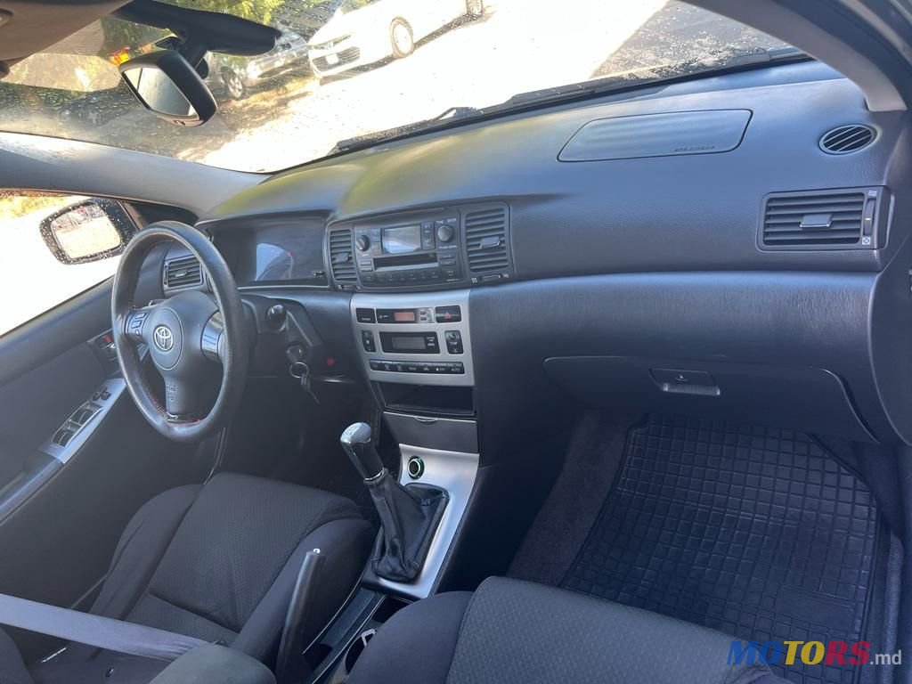 2004' Toyota Corolla photo #5
