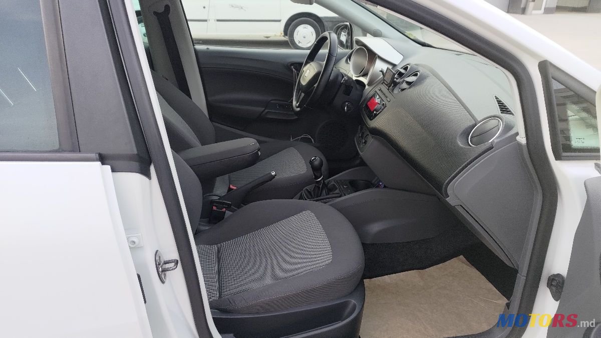 2012' SEAT Ibiza photo #6