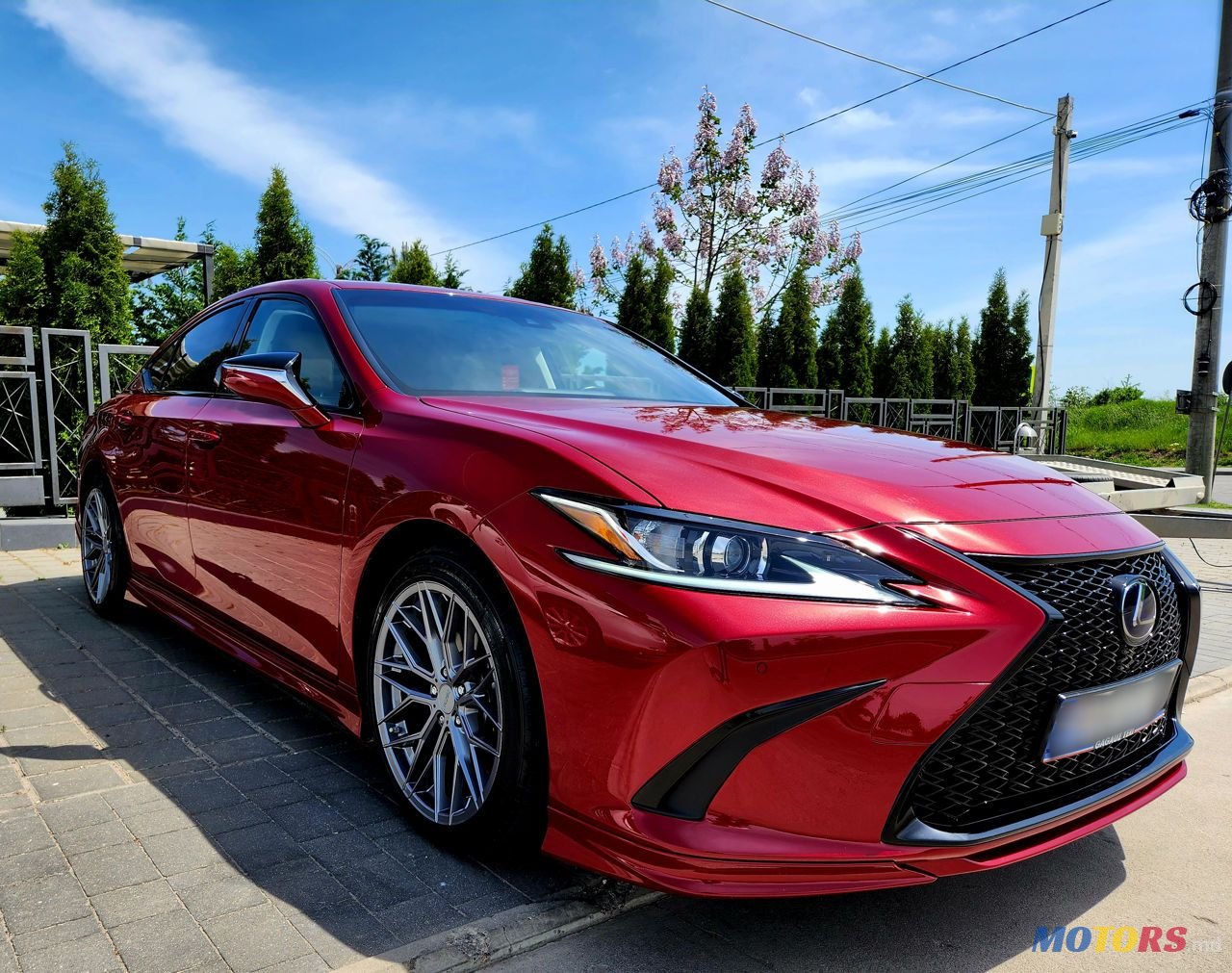 2019' Lexus Es Series photo #1