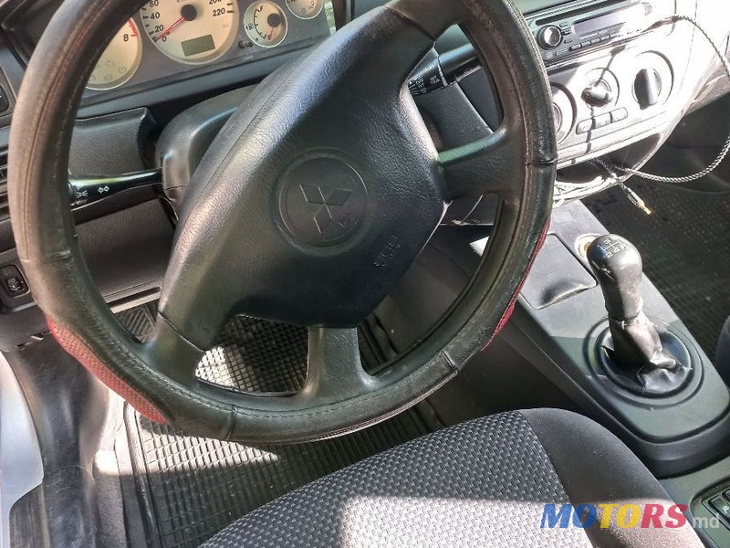 2005' Mitsubishi Lancer photo #6