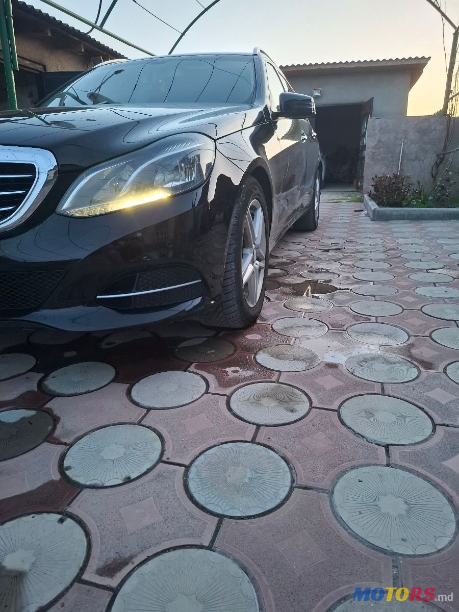 2013' Mercedes-Benz E-Class photo #2