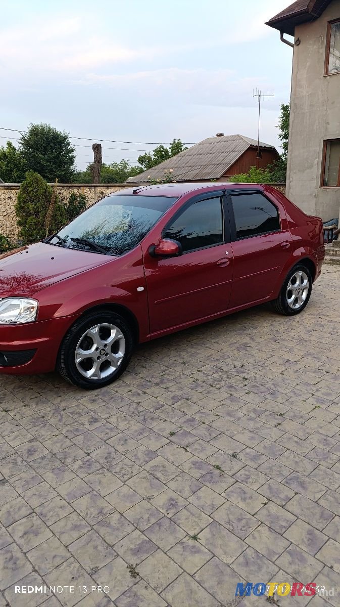 2009' Dacia Logan photo #2