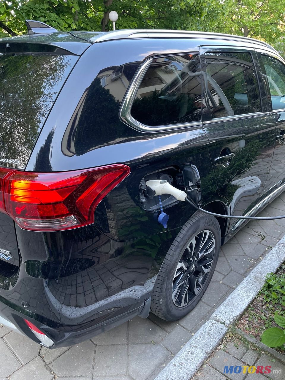 2015' Mitsubishi Outlander photo #4