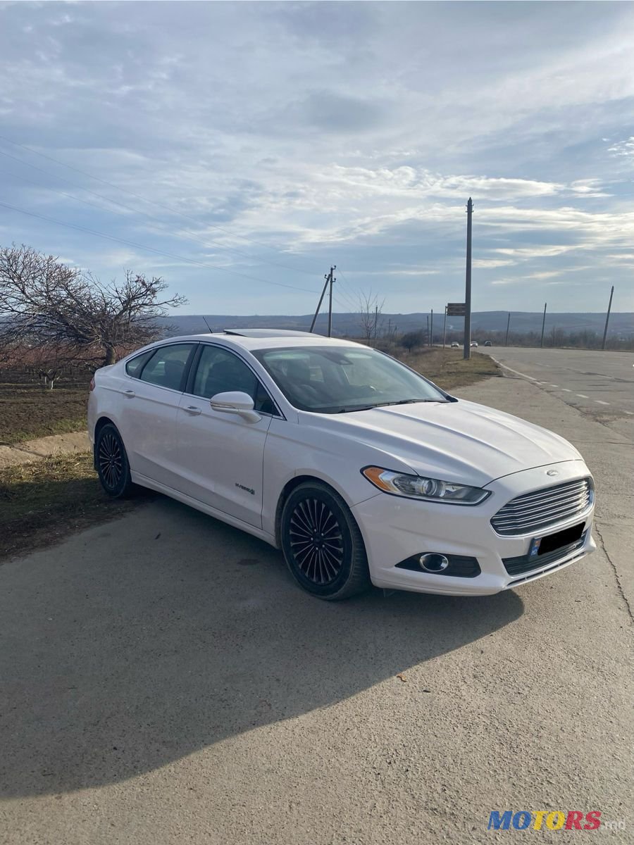 2013' Ford Fusion photo #4