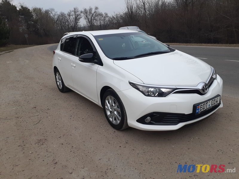 2016' Toyota Auris photo #2