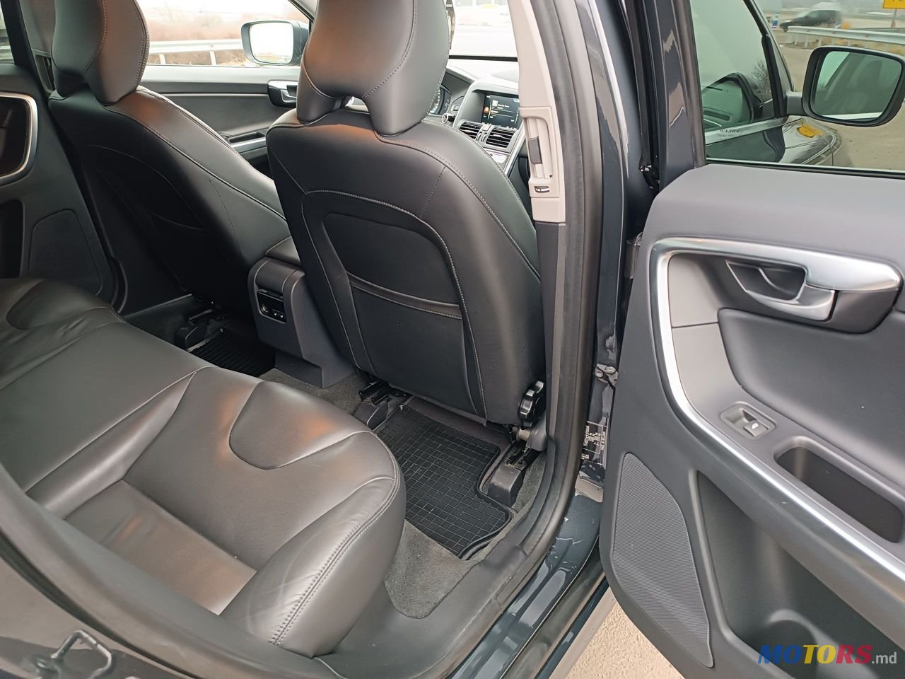 2015' Volvo XC60 photo #5