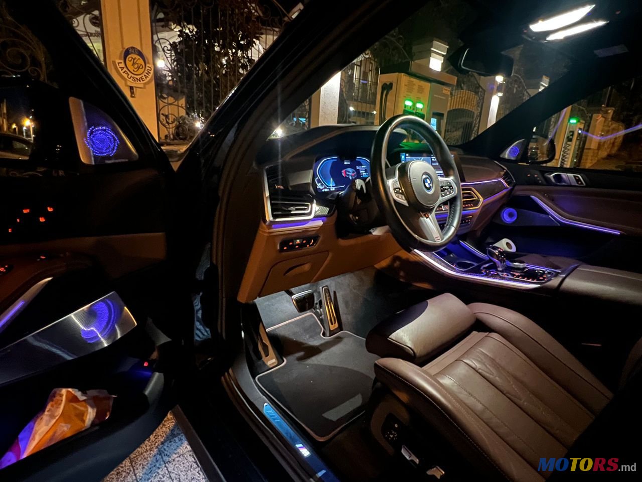 2022' BMW X5 photo #6