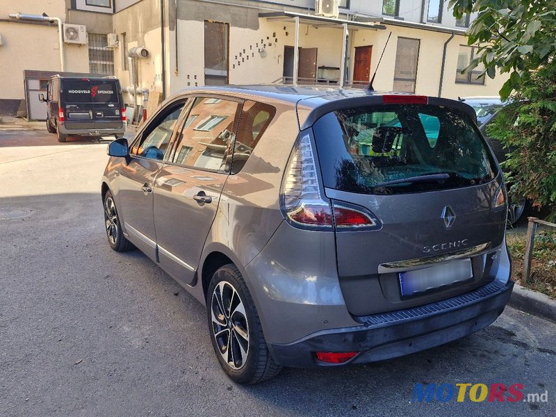 2015' Renault Scenic photo #2