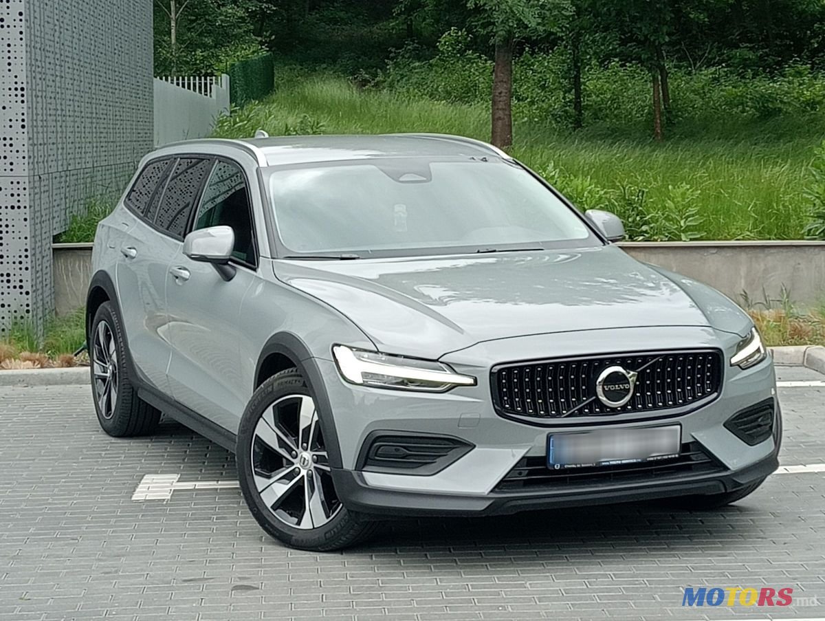 2024' Volvo V60 Cross Country photo #4