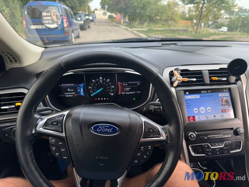 2017' Ford Fusion photo #3