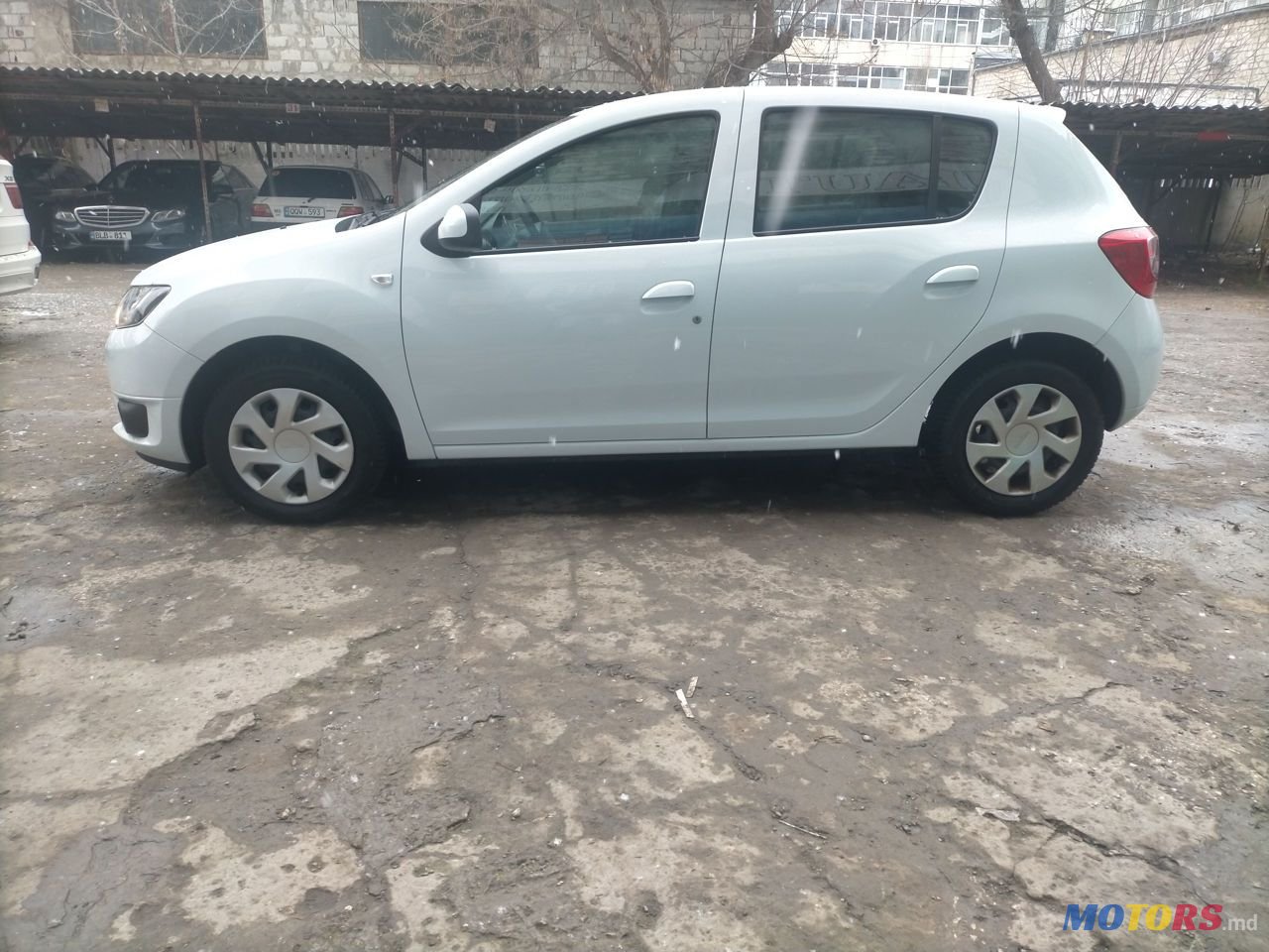 2014' Dacia Sandero photo #4