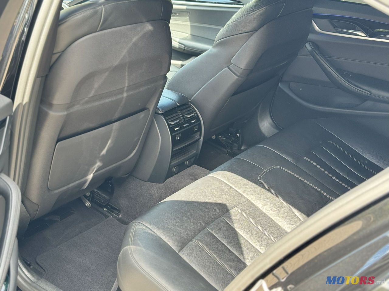 2017' BMW 5 Series photo #6