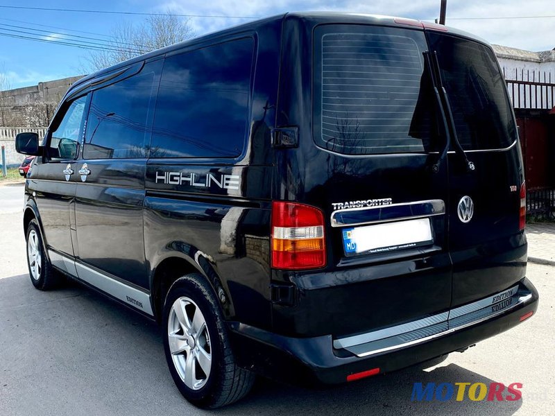 2005' Volkswagen Transporter photo #4