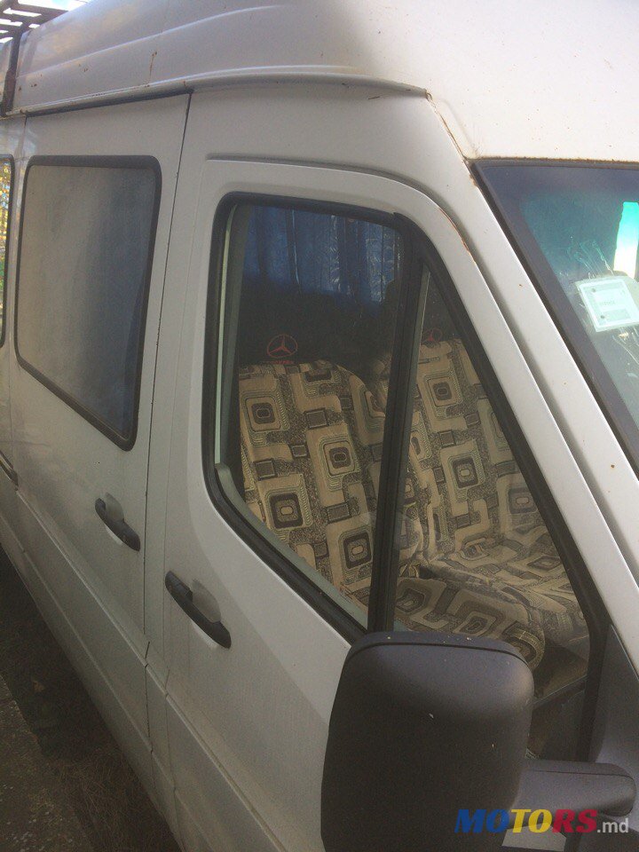 1998' Mercedes-Benz 310D photo #3