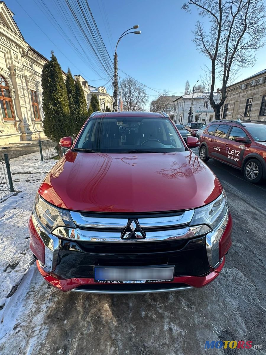 2017' Mitsubishi Outlander photo #1