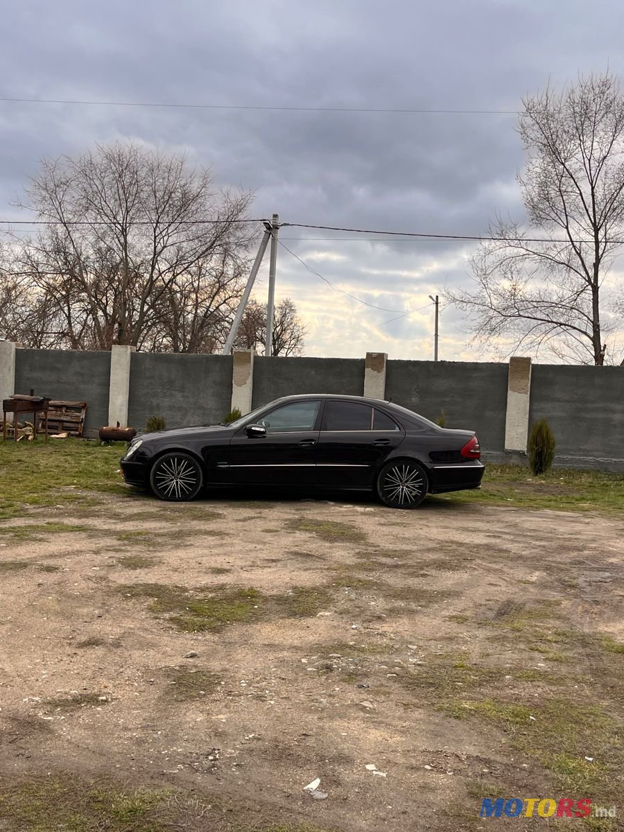 2003' Mercedes-Benz E-Class photo #3