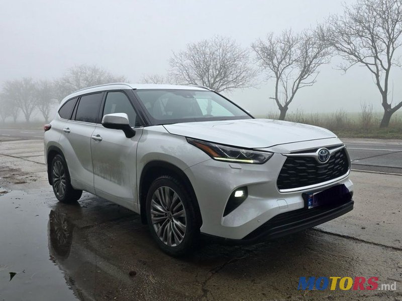 2022' Toyota Highlander photo #4