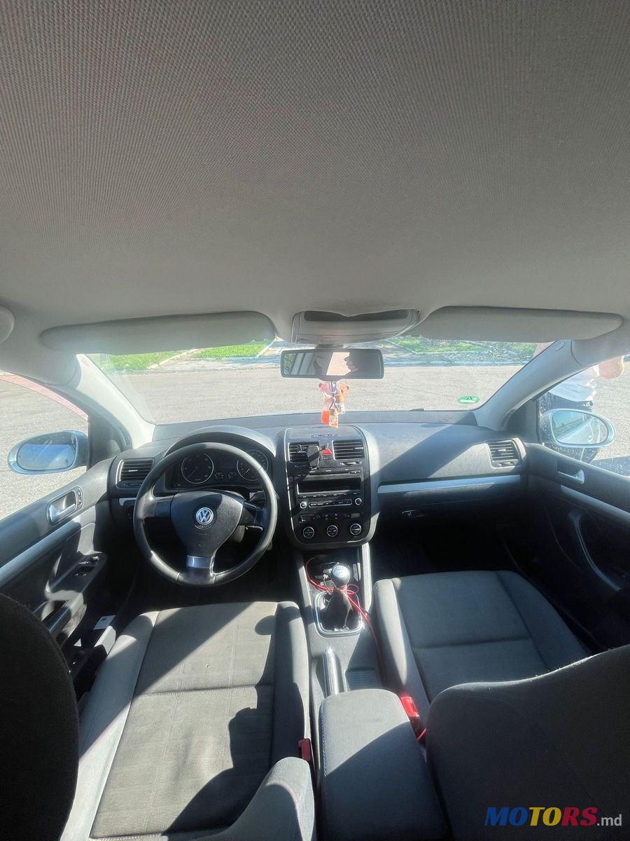 2007' Volkswagen Golf photo #5