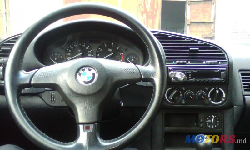 1994' BMW 3 Series photo #1