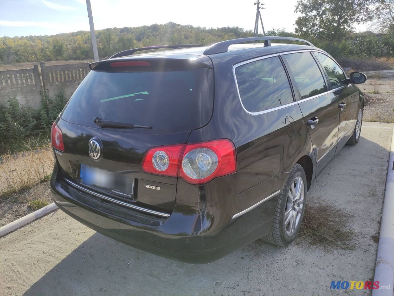 2009' Volkswagen Passat photo #3