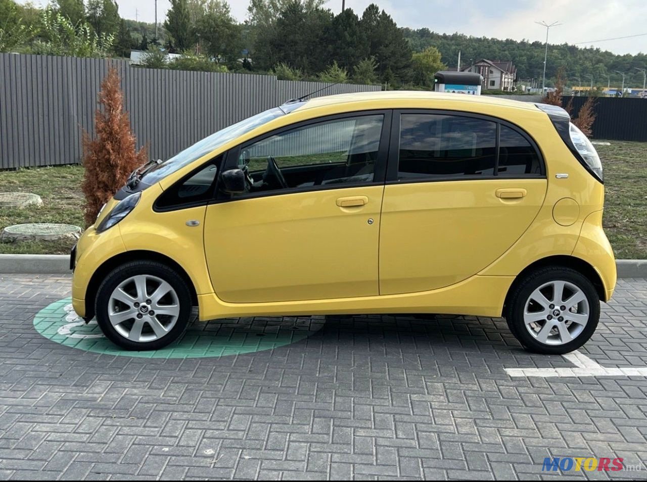 2011' Citroen C-Zero photo #1