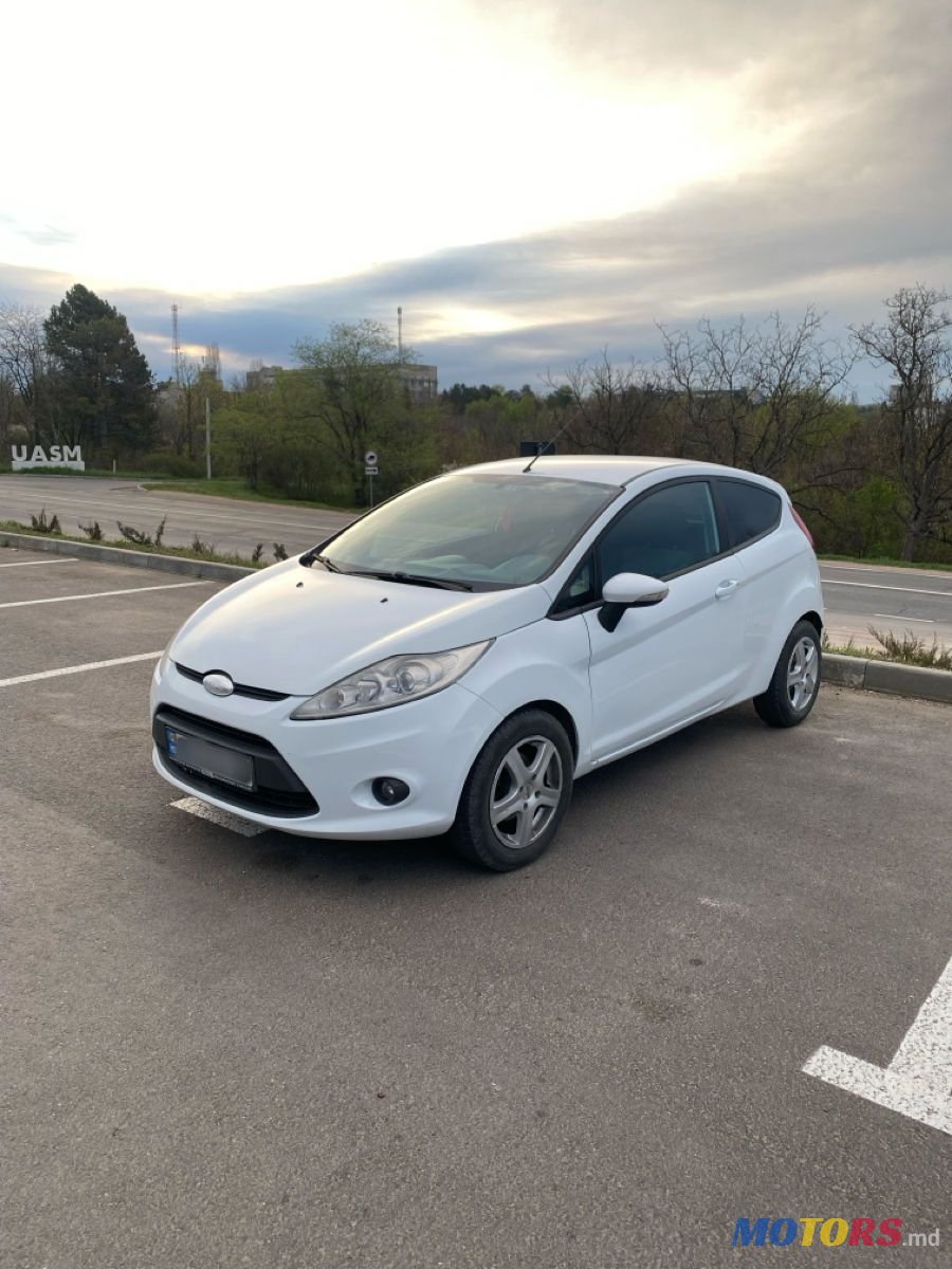 2009' Ford Fiesta photo #2