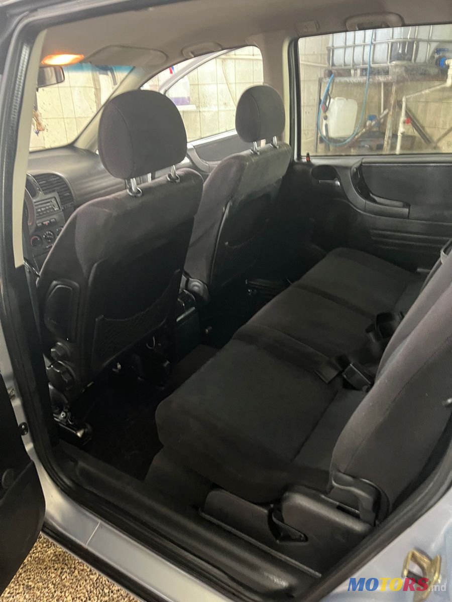 2000' Opel Zafira photo #5