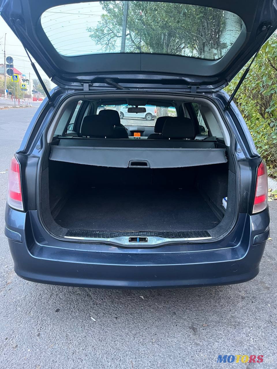 2007' Opel Astra photo #1